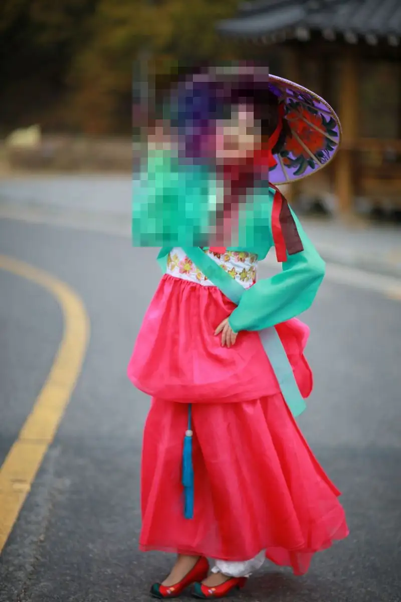 일산명월관요정 자주 묻는 질문, 색동 저고리 한복 전신 차림